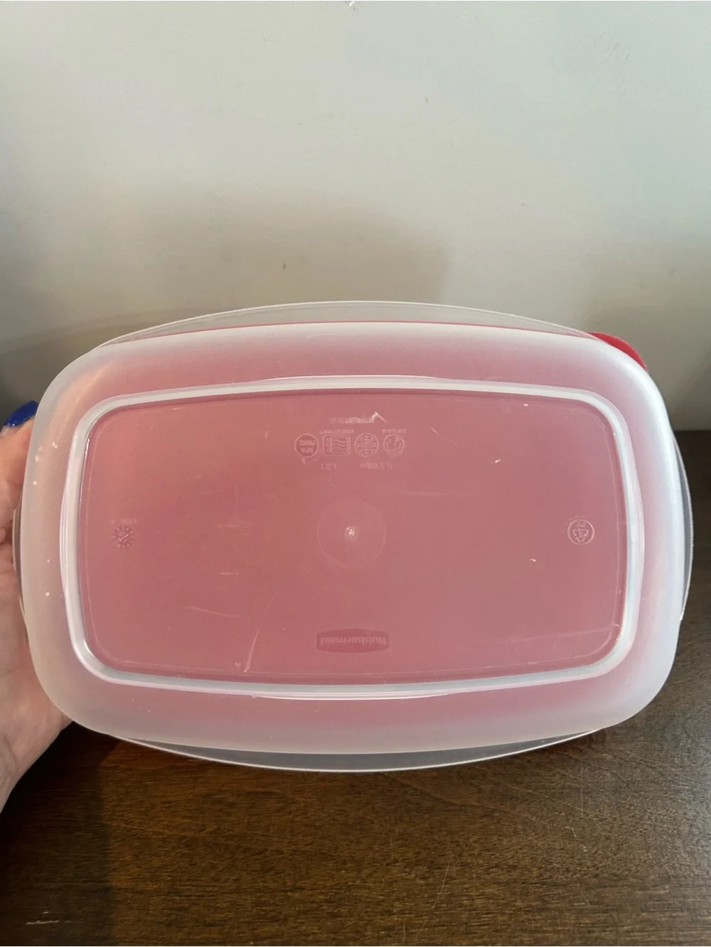 Rubbermaid Red Rectangle 5.5 cup 1.3 liter Storage Container Red Lid Sheer Base.